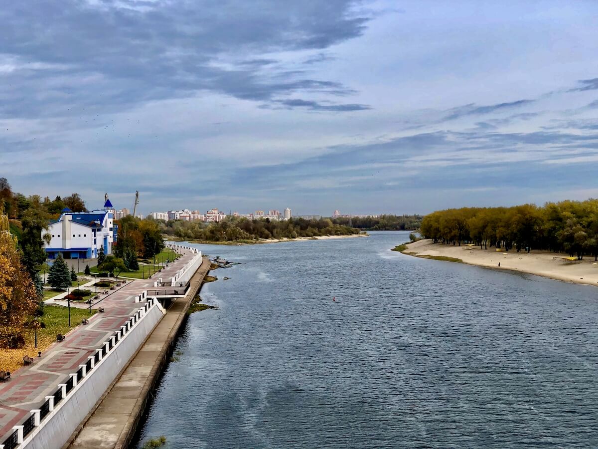 Вид на Сож с пешеходного моста